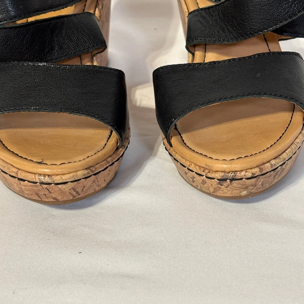 b.o.c. Black Tan Wedge Sandals Adjustable Straps Leather Women’s Size 9 Strappy